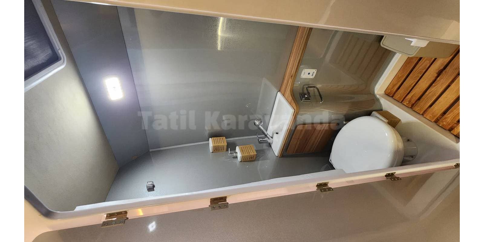2024 yapımı 4 kişilik karavan kaskolu Kuşadasından kiralık - Görsel 12