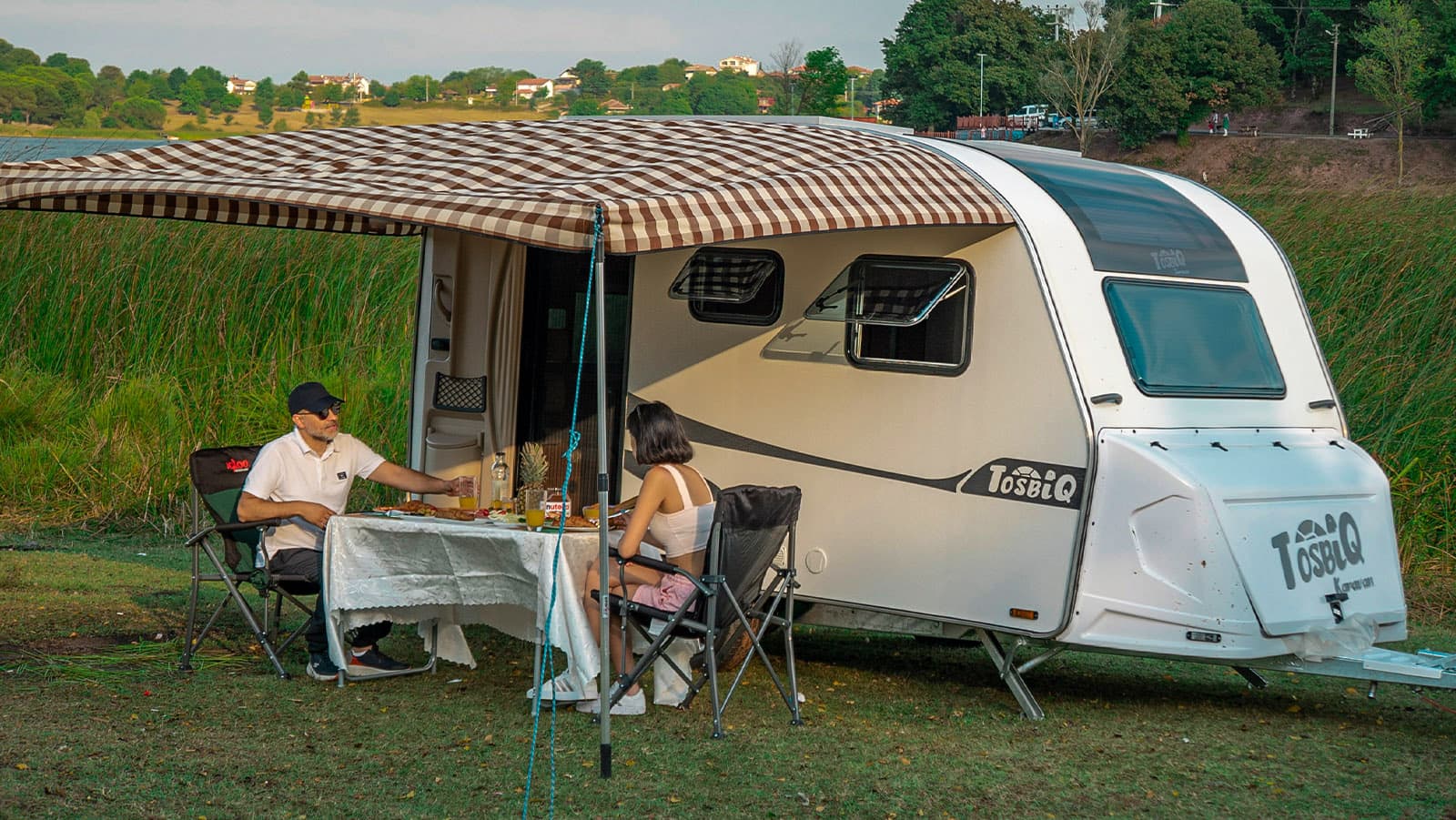 Premium Caravan